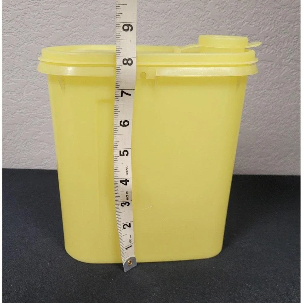 Tupperware handle listing owned